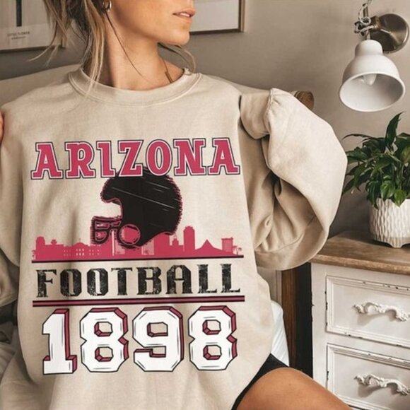 Arizona Cardinals Football NFL Retro Graphic Unisex Team Logo Sweatshirt 159 - Picture 1 of 5